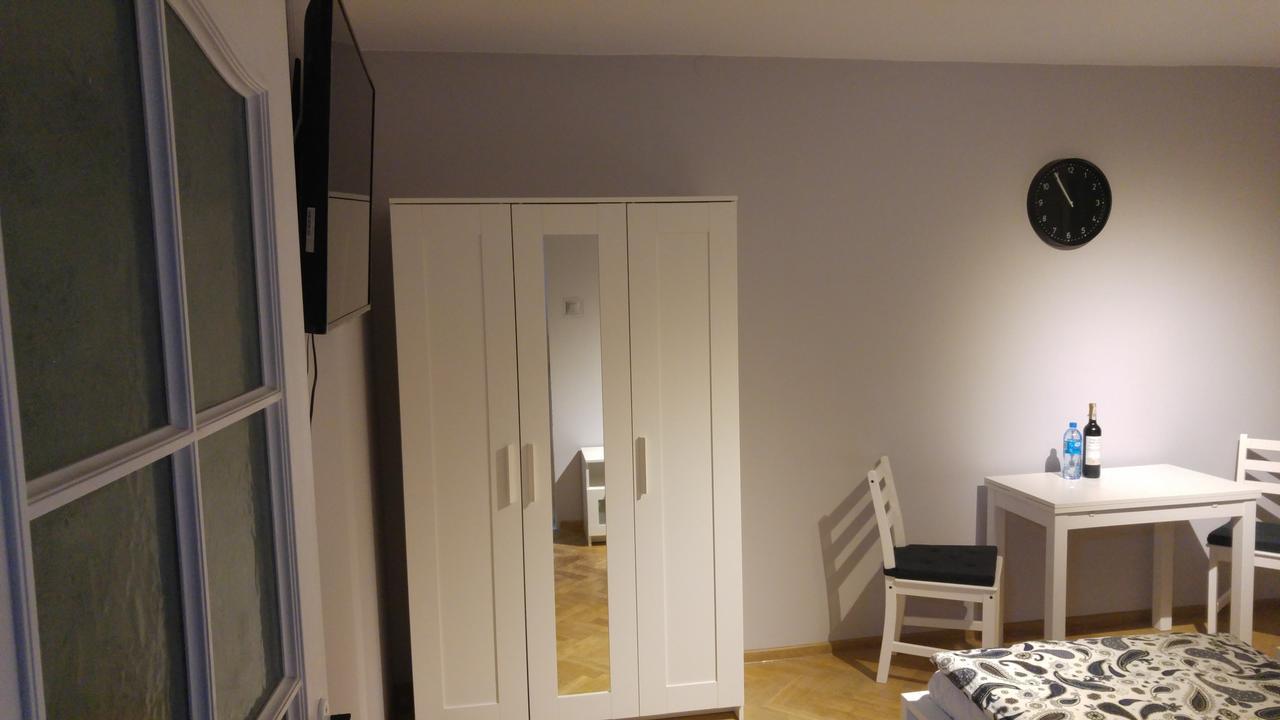 Rent0Nline Niepodleglosci Rooms Metro วอร์ซอ ภายนอก รูปภาพ