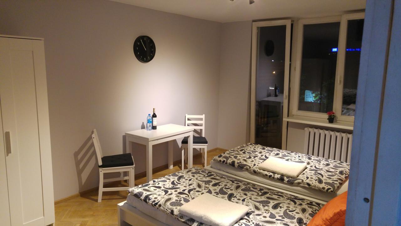 Rent0Nline Niepodleglosci Rooms Metro วอร์ซอ ภายนอก รูปภาพ
